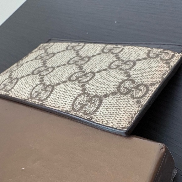 GUCCI GG Supreme Canvas w Leather trim compact card holder beige/ebony - Picture 14 of 15